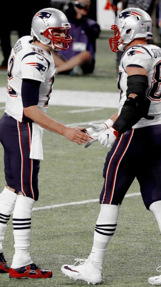 is Tom Brady gay
